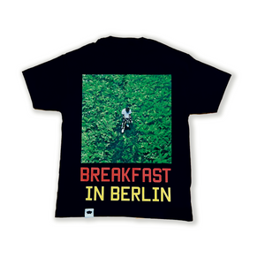 Breakfast In Berlin | T-Shirt